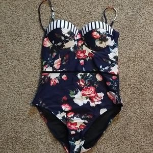 Women's bathing suit NWT size L